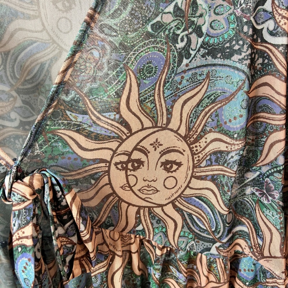 SHEIN CURVE Plus Size 7X Sun Moon Celestial Print Tie Front Bell Sleeve - Picture 7 of 9